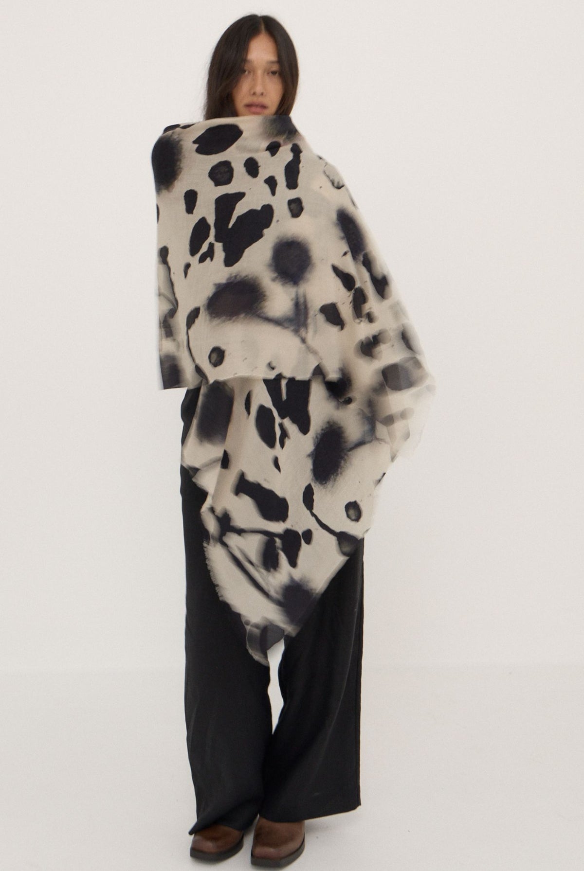 DIFFUSE WOOL CASHMERE SCARF - INK