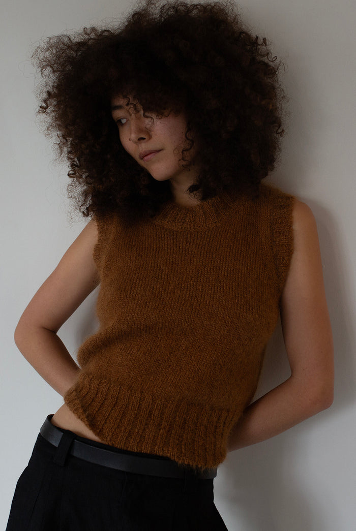 SOL MOHAIR WOOL KNIT VEST - CLOVE
