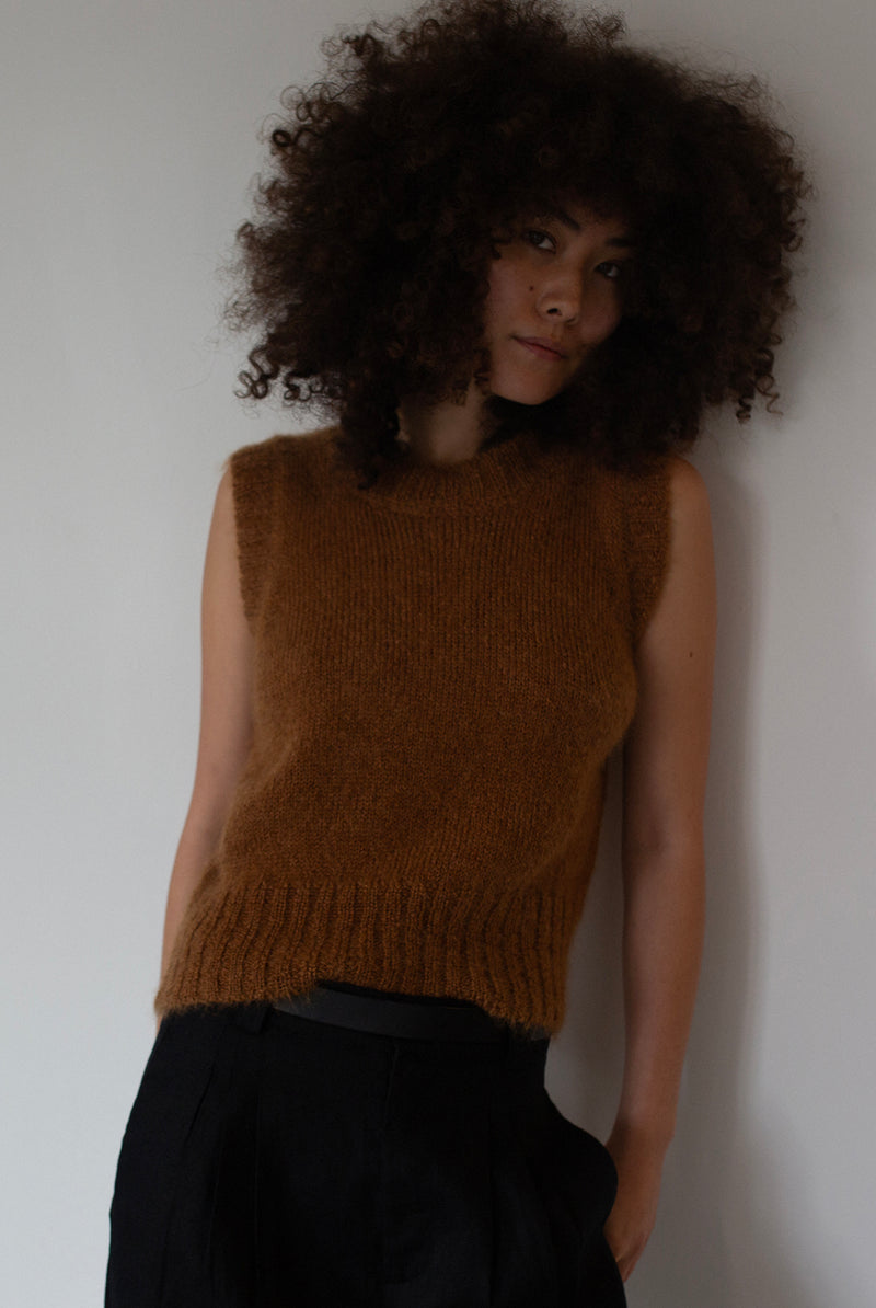 SOL MOHAIR WOOL KNIT VEST - CLOVE