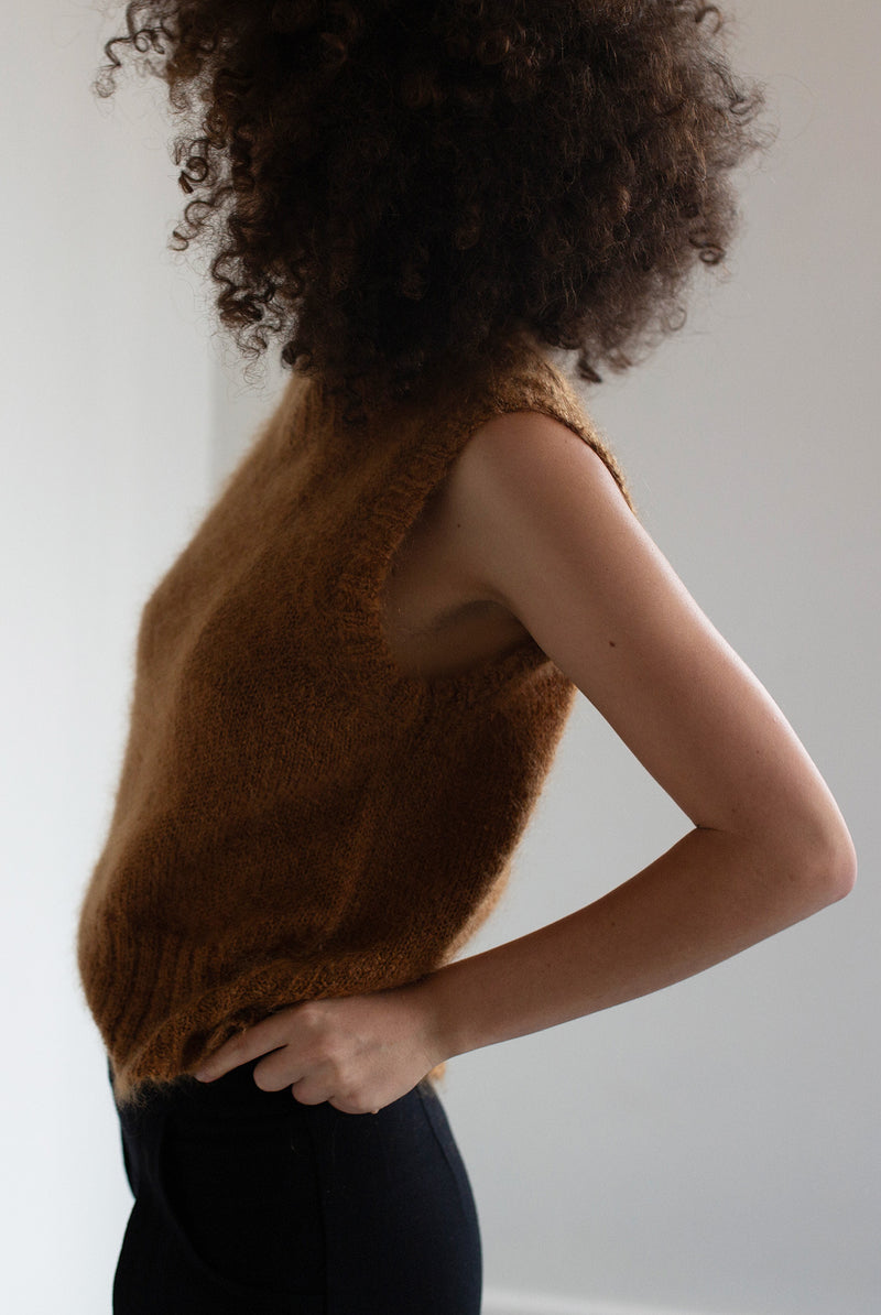 SOL MOHAIR WOOL KNIT VEST - CLOVE