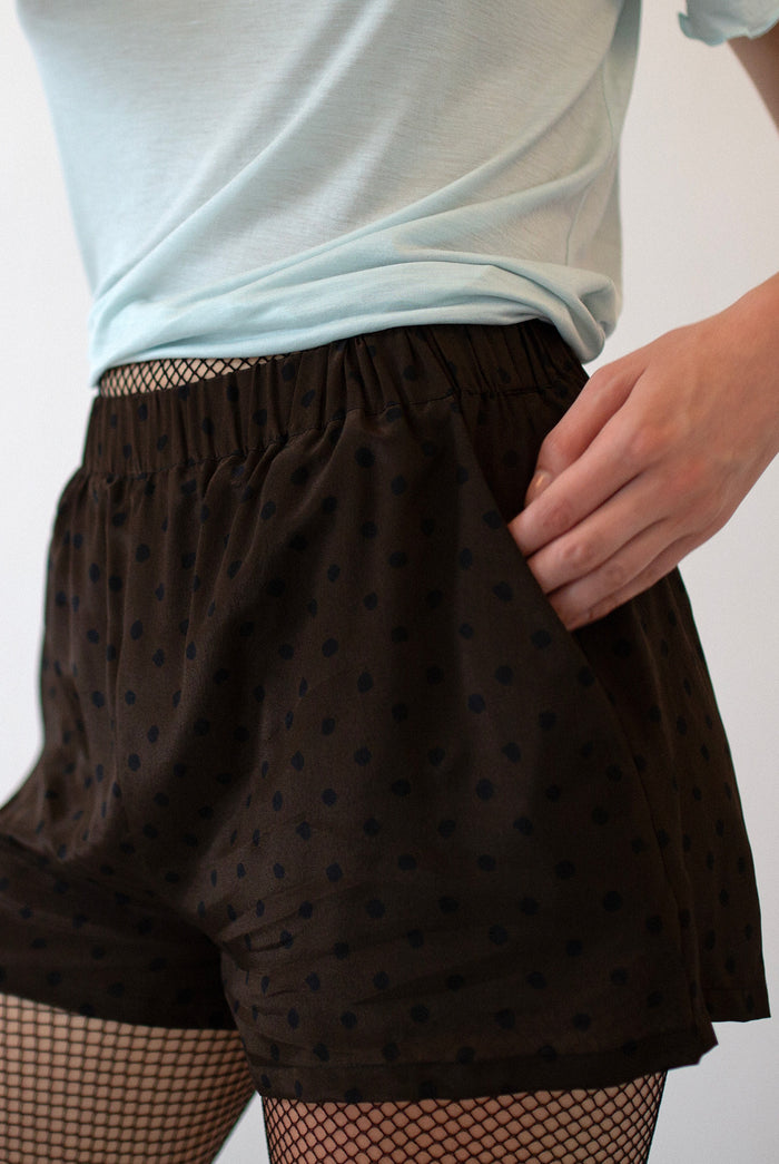 POLKA DOT SILK SHORT - CACAO