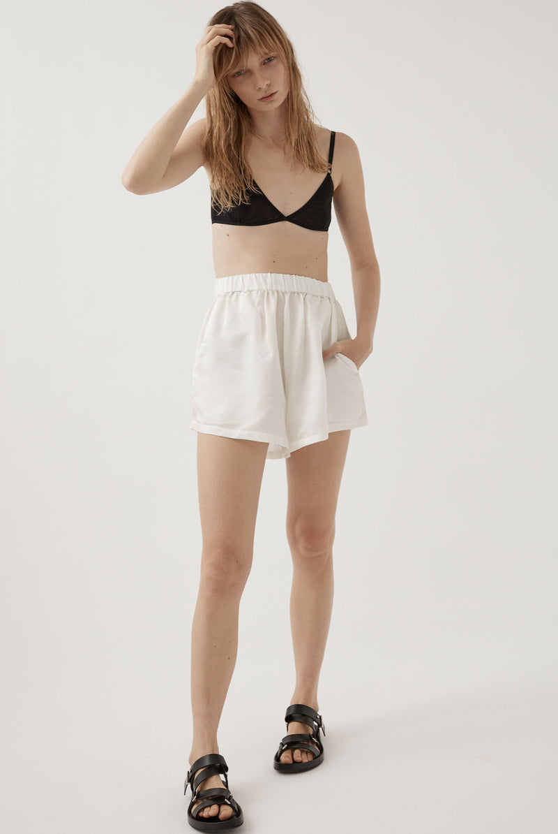 HOLIDAY PULL-ON SHORT – IVORY