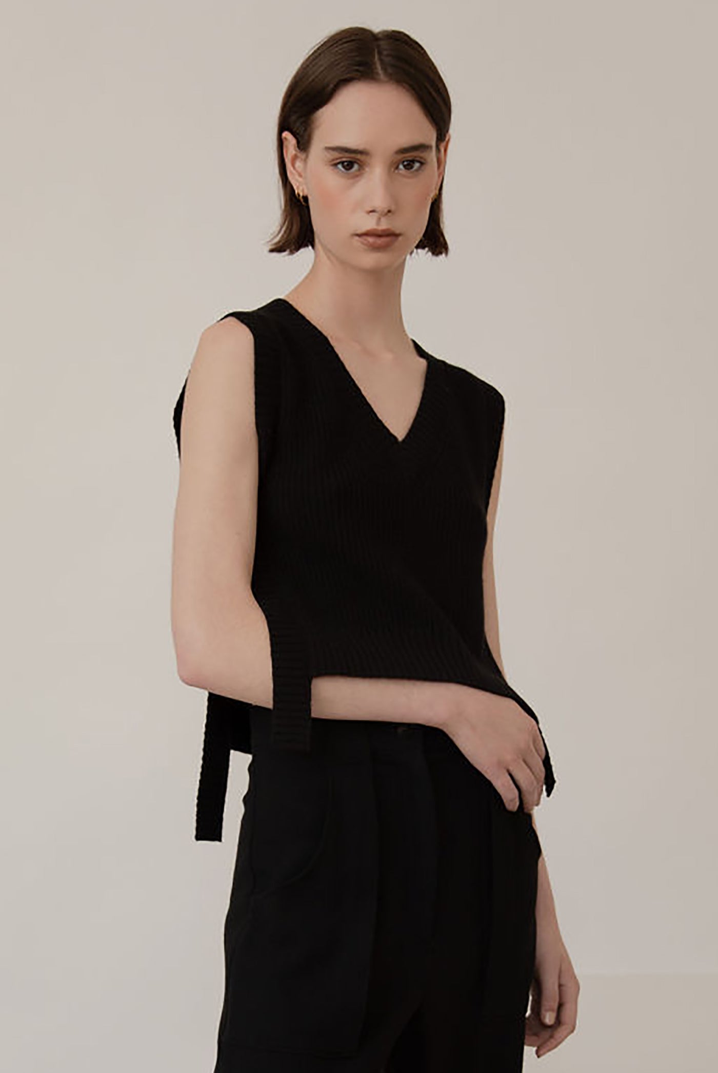 INES KNIT VEST - BLACK – The Weft